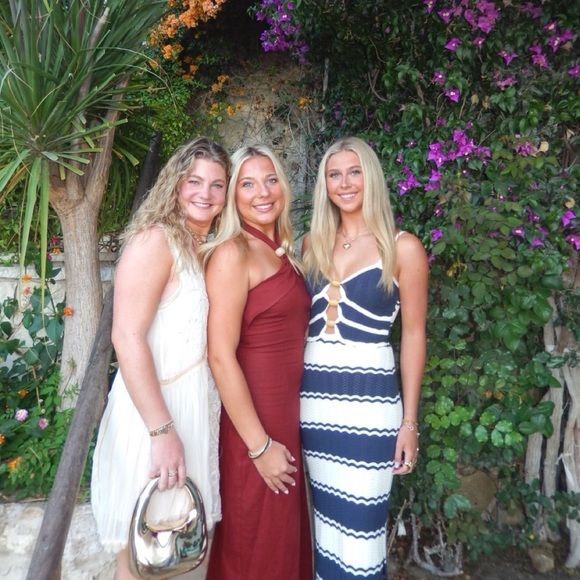 Meet your Posher, Emma - Picture 5 of 7